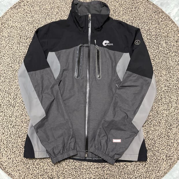 네파 바람막이 자켓