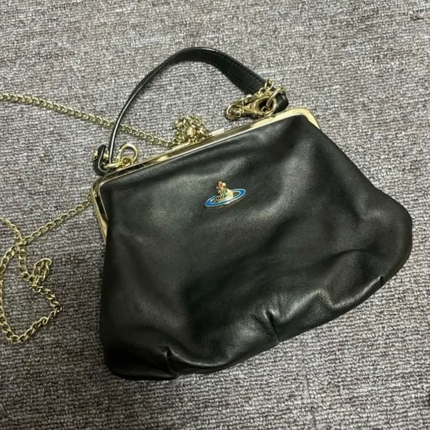 비비안웨스트우드 펄스백 블랙 비비안 가방 복조리백