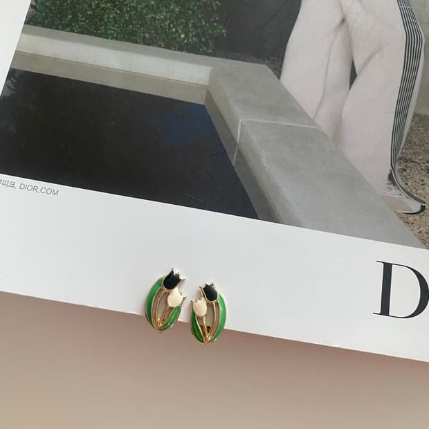 빈티지 튤립 꽃 귀찌 귀걸이