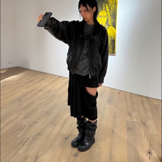 베이닝 컷아웃 스커트