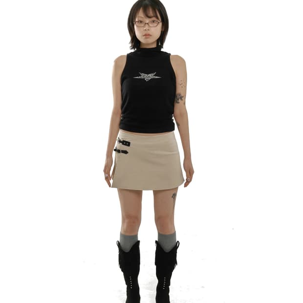 카시코 스타 하이넥 슬리브리스 탑 블랙