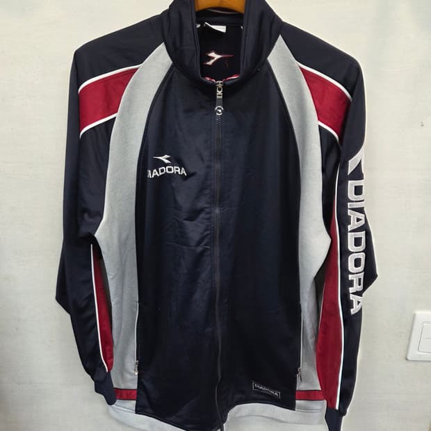 디아도라 올드스쿨 자수로고 트랙탑 져지 대장급 110