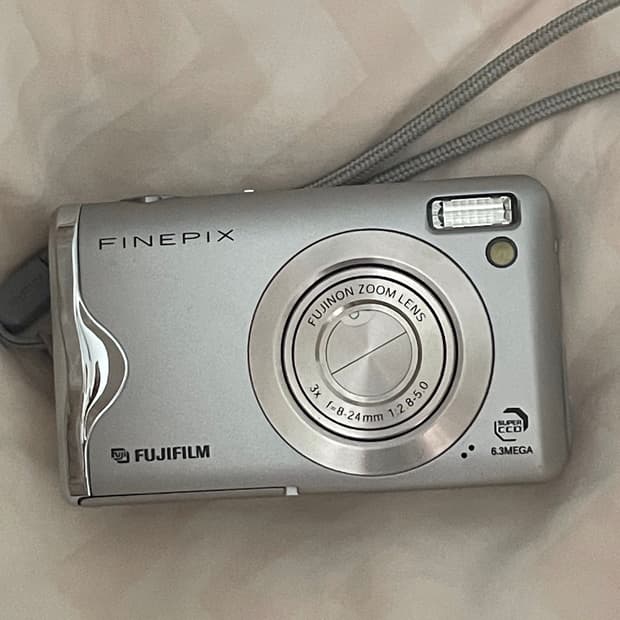 후지필름 Finepix F20 디카