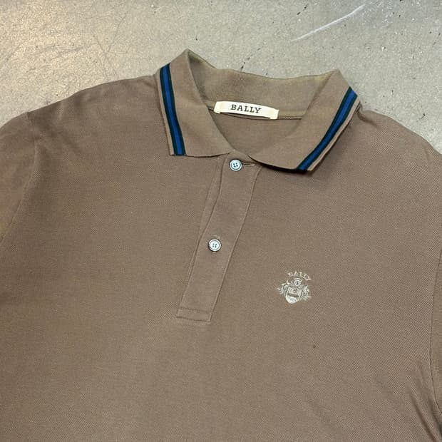 100 발리 브라운 카라 반팔 티셔츠 