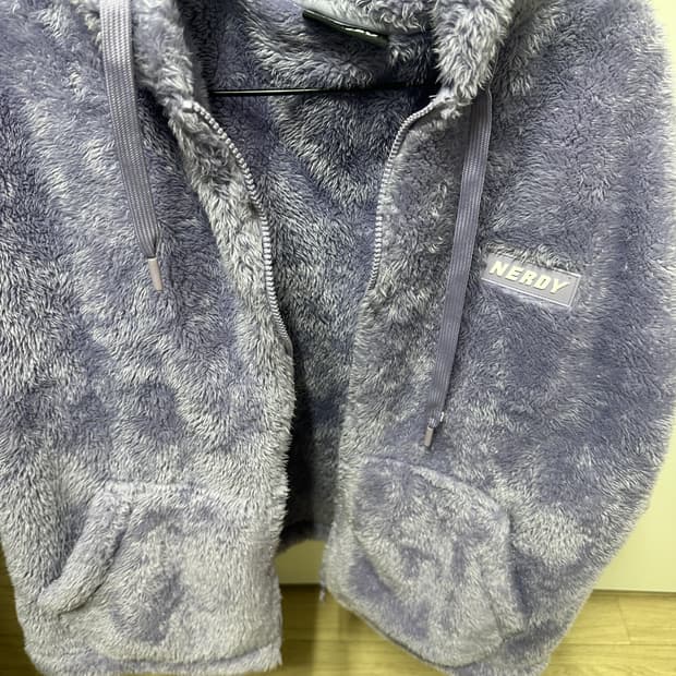 널디 후리스 보라색