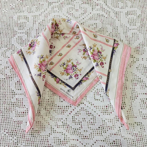 로얄덜튼(ROYAL DOULTON) 플라워 패턴 손수건