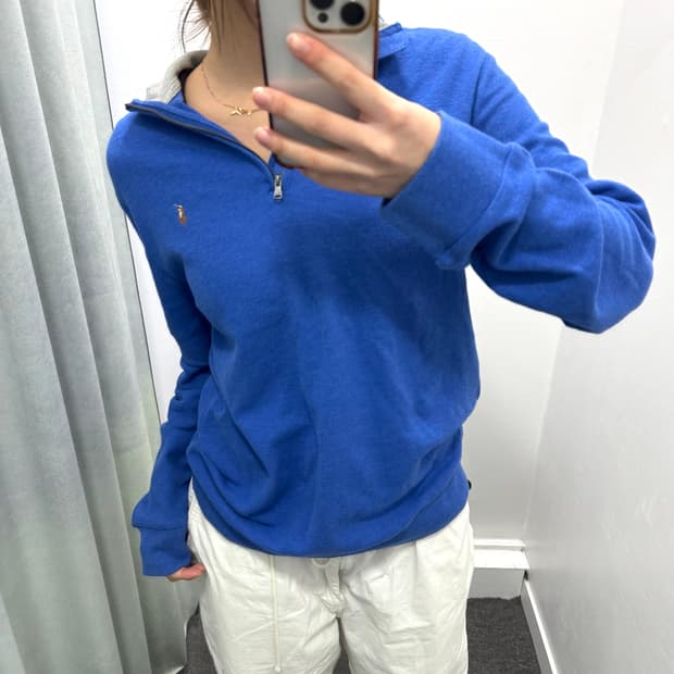 폴로 블루 반집업 니트