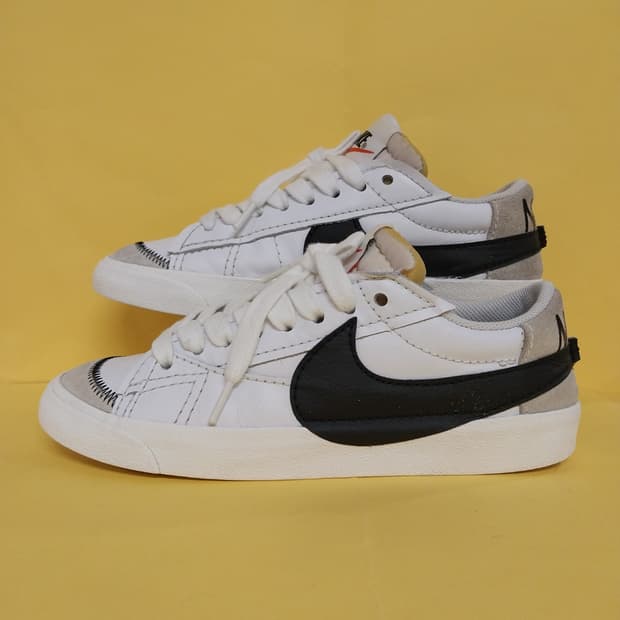 남성 나이키 코리아 블레이저 로우 77 점보 운동화 (270)