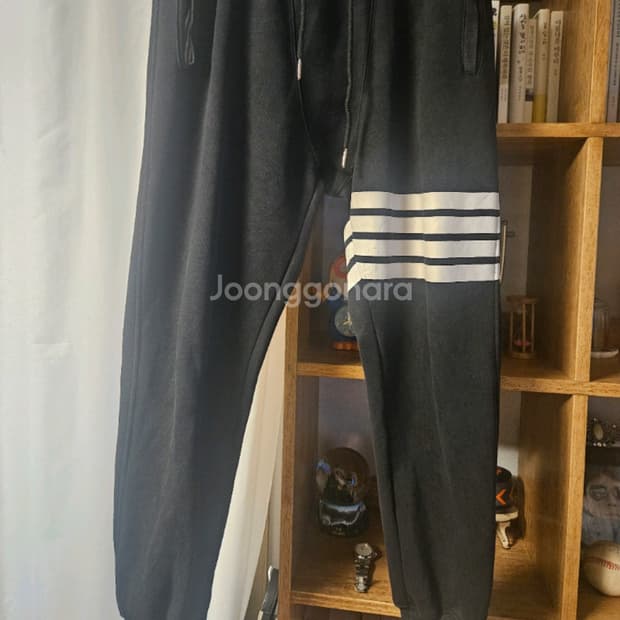 특가) 톰브라운 4바조거.     L/XL