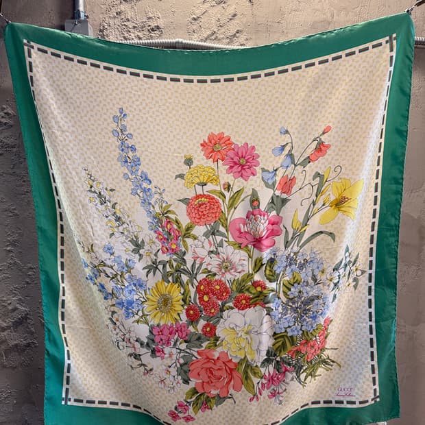 구찌 실크 스카프 플로럴 보타닉 패턴 클래식 라인