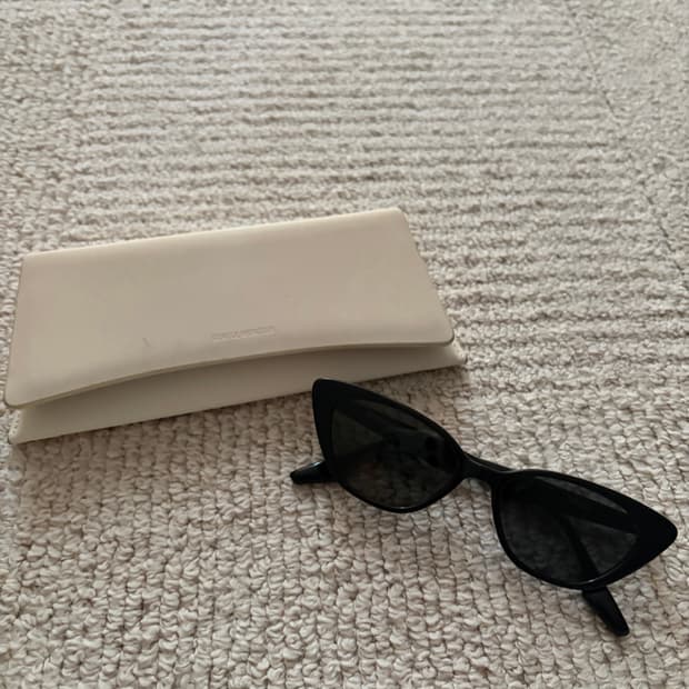 젠틀몬스터 크렐라 캣아이 뿔테