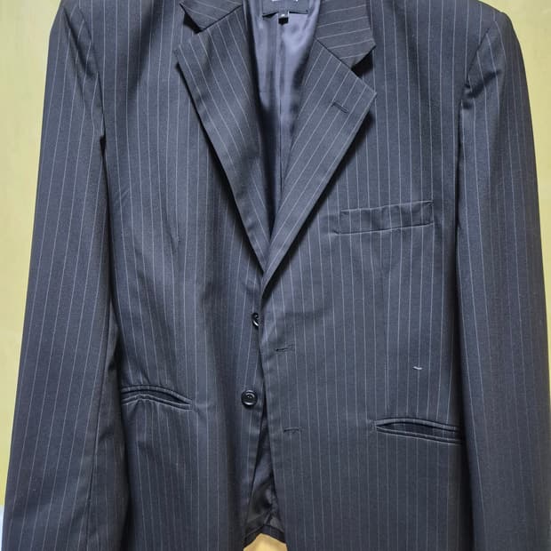 밀로 아카이브 에디토리얼 자켓 블랙