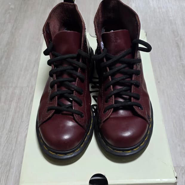 닥터마틴 버건디 여성부츠 230