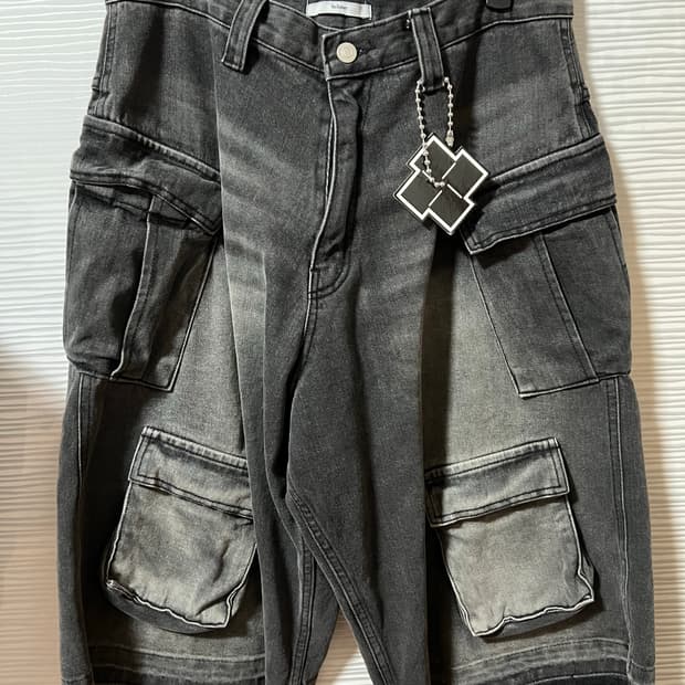 노쿨러스 올드 워시드 카고 데님 쇼츠 다크 그레이