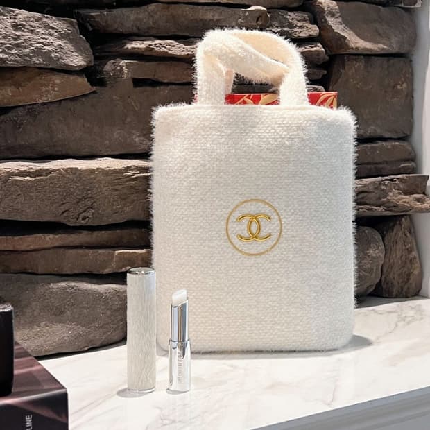 샤넬 뷰티 뽀글이 파우치백/ 미니 토트백