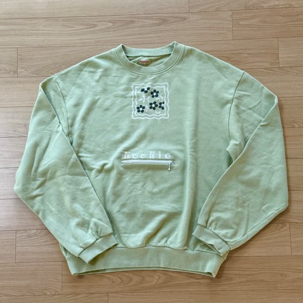 캐피탈 쿠키 스웻셔츠, 맨투맨