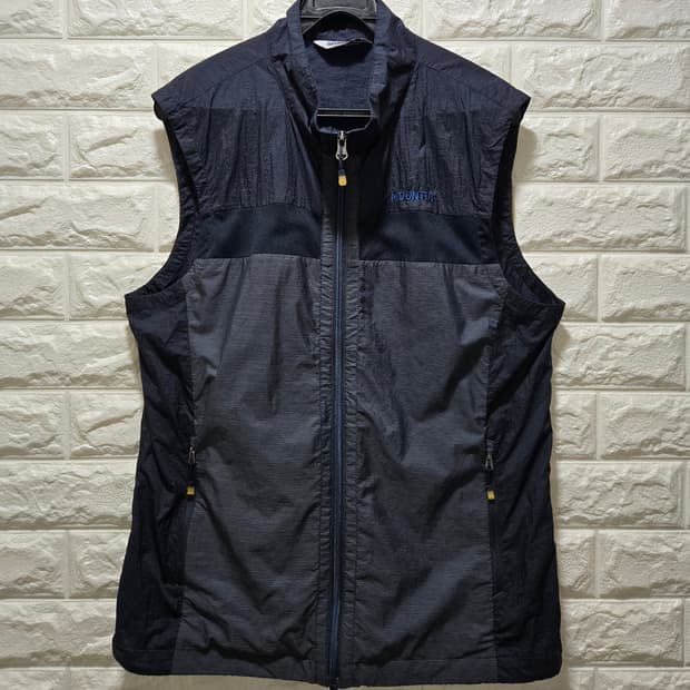 마운티아 등판 매쉬 초경량 등산조끼 베스트 100