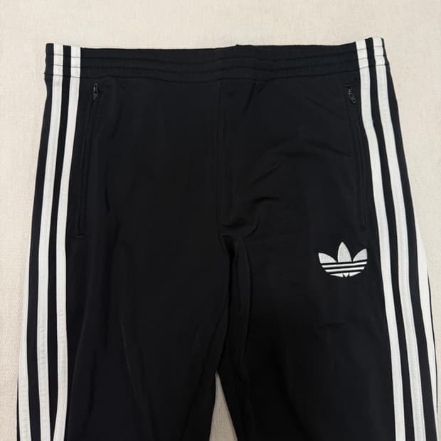 아디다스 구유로파 삼선 트랙 팬츠