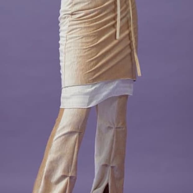 크랭크 핀턱 벨벳 팬츠