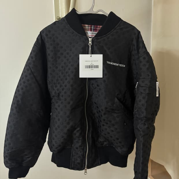 더뮤지엄비지터 MA-1 자켓