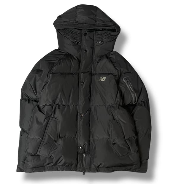 뉴발란스 빅로고 블랙 구스 숏패딩 L