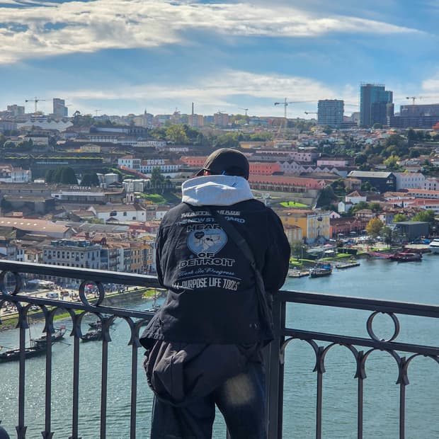 아더에러 퓨마 후드티