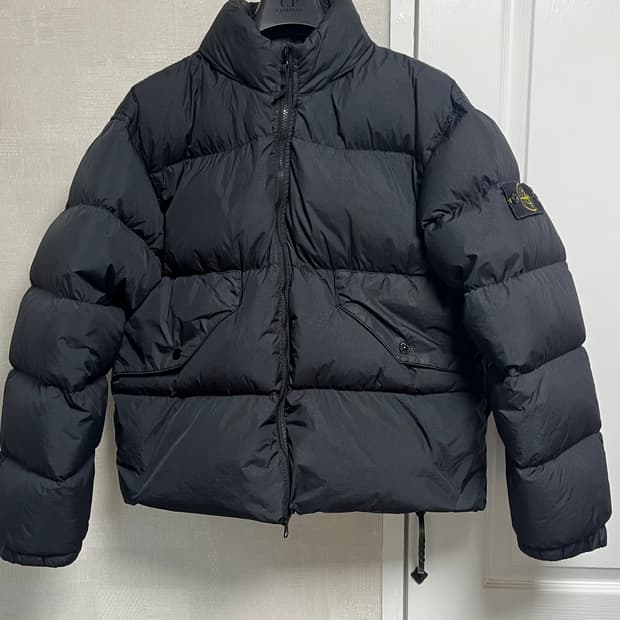 스톤아일랜드 23fw크링클랩스 패딩 블랙 M