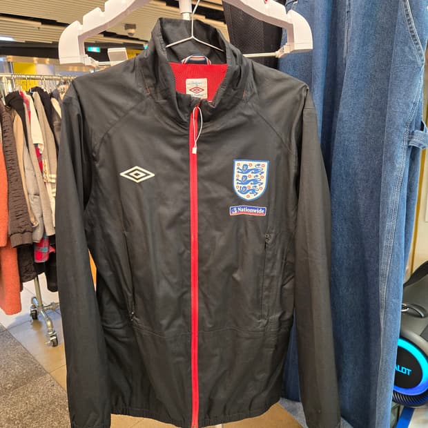 [쿨거환영]10-11 시즌 엄브로 잉글랜드 국가대표팀 트레이닝 재킷