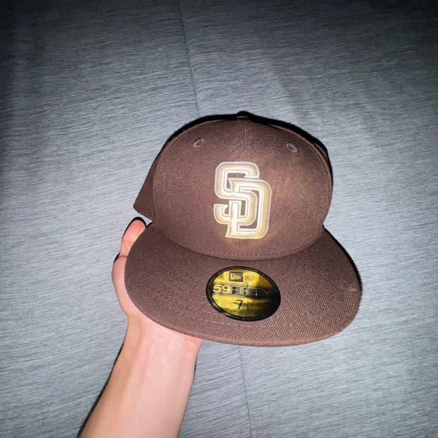Newera 모자