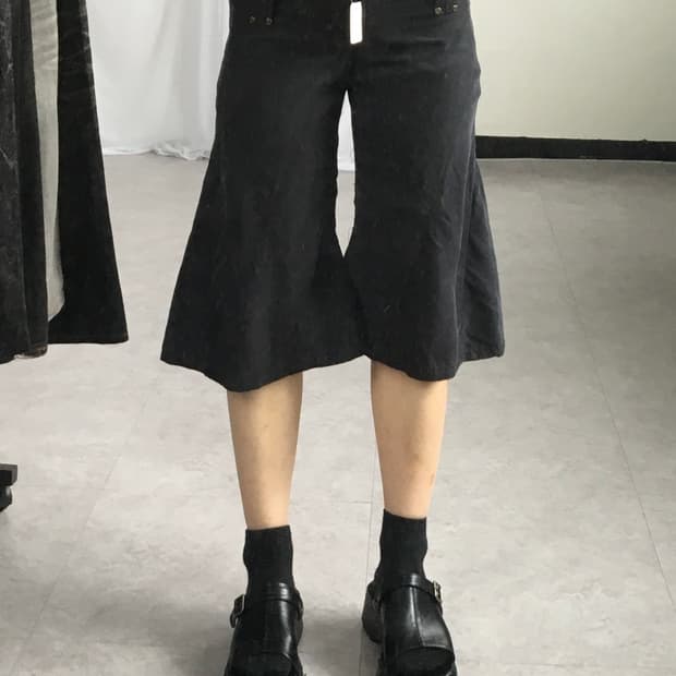Wide flare half pants