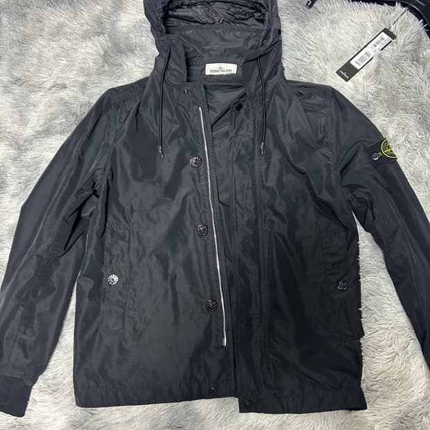 스톤 아일랜드 마이크로랩스 나일론 바람막이 M 블랙