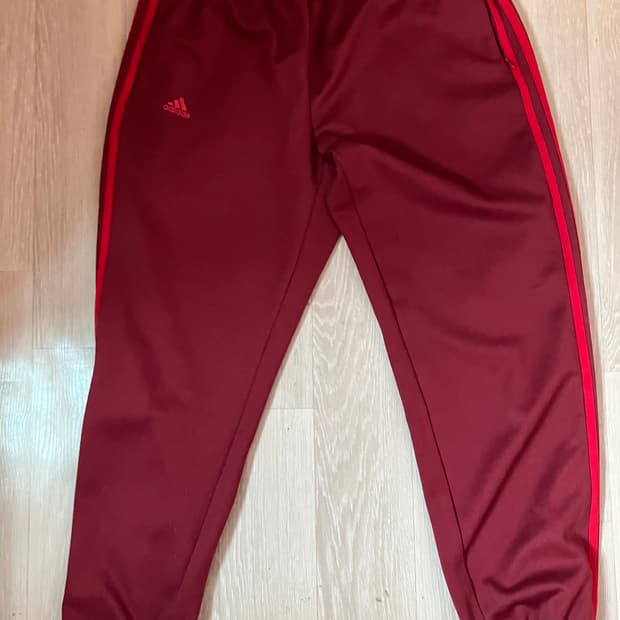 아디다스 조거팬츠 L판매합니다.