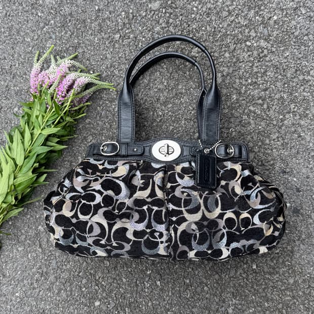Coach Hampton Signature Jacquard Turnl