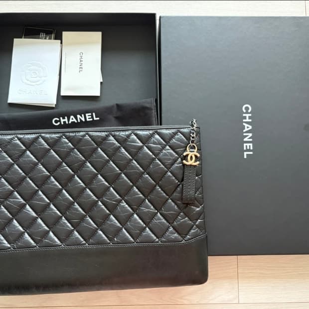 샤넬 가브리엘 클러치 