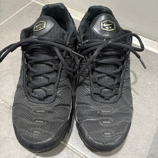 (275) 나이키 에어맥스 플러스 트리플 블랙