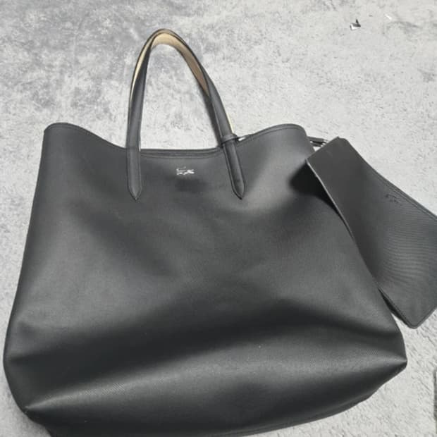 라코스테쇼퍼백 + 파우치