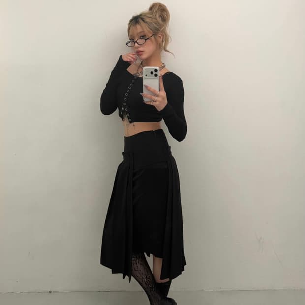 DKNY 언발 플리츠 스커트 