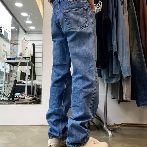 00s Levis 550