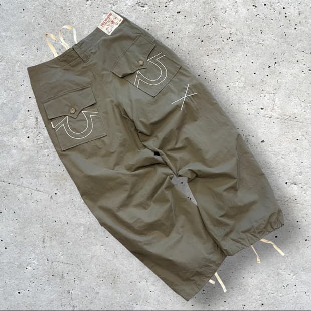 [L] 트루릴리젼 밀 그레네이드 와이드 팬츠 올리브 C581