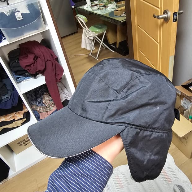 남녀공용 안에 기모 거의 새거 방한 귀달이 모자