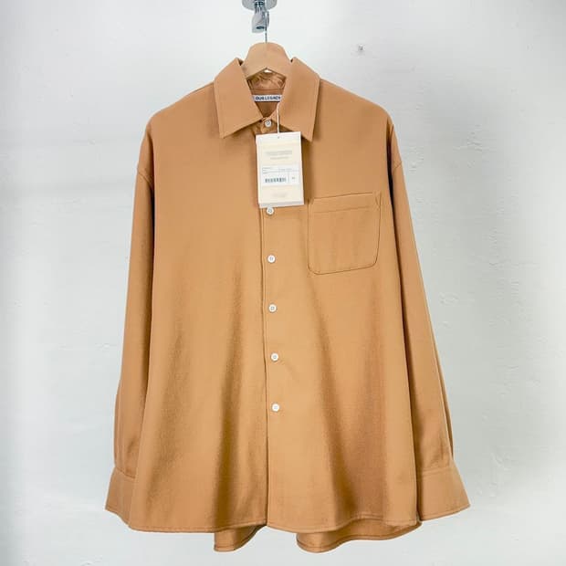 아워레가시 버로우드 카멜 오버 울 셔츠