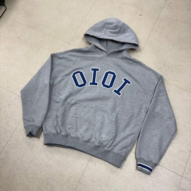 오아이오아이 빅로고 그레이 후드티