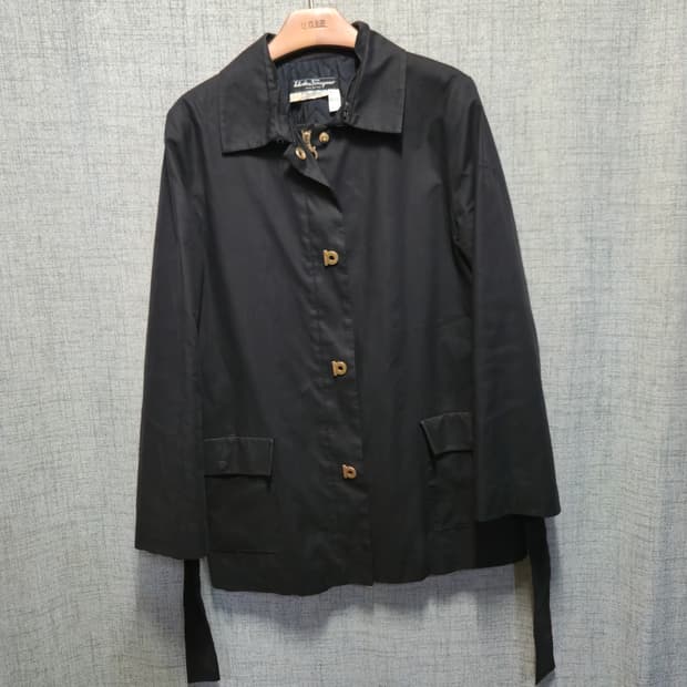 살바토레 페라가모 블랙 퀄팅  자켓 