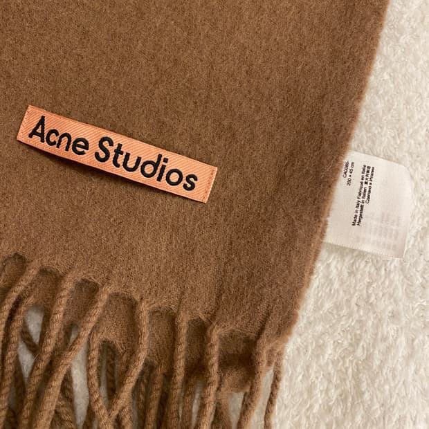 아크네스튜디오 모카브라운 머플러