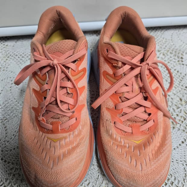 호카 런닝화 240