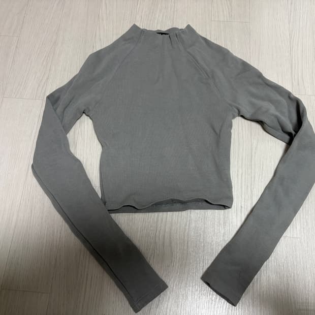 자라 크롭 세미목폴라