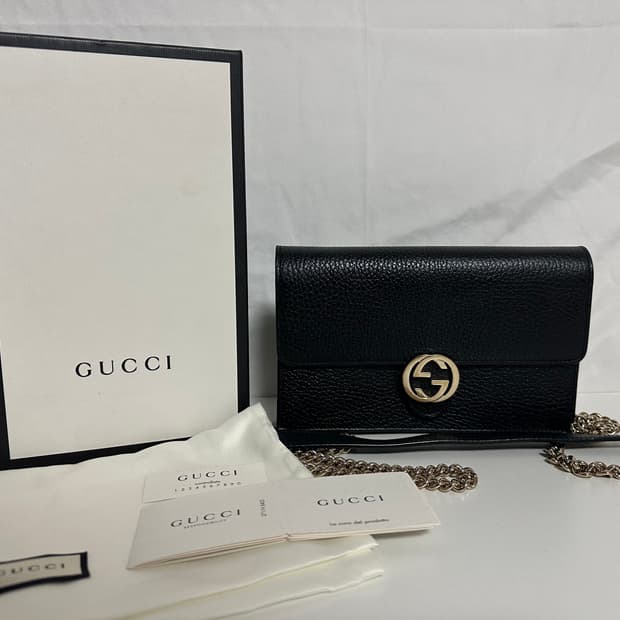 구찌 인터로킹 미니 체인백 (OS)