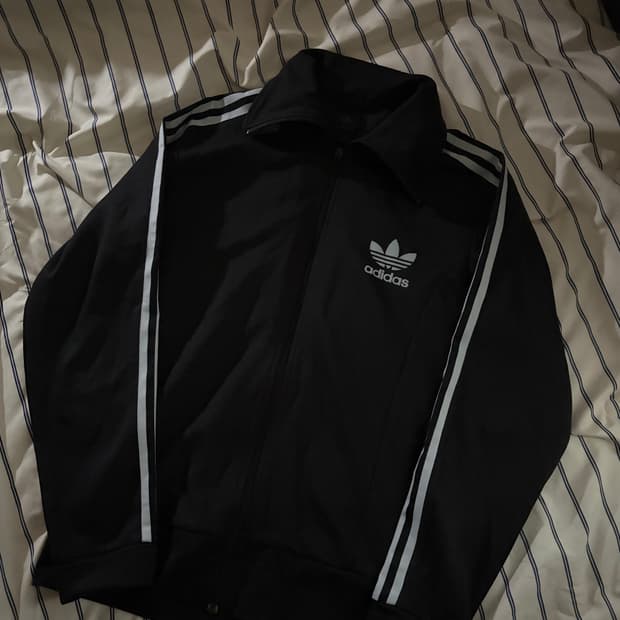 아디다스 유로파 (블랙&하늘색 줄)