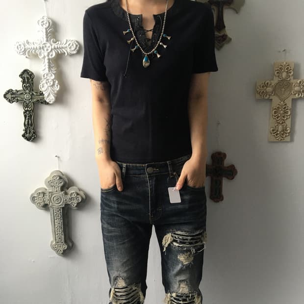 Lace up point t shirt