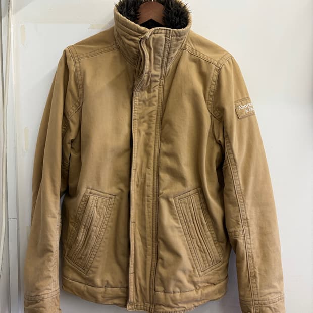 N11. 아베크롬비 퍼 울프죠 자켓